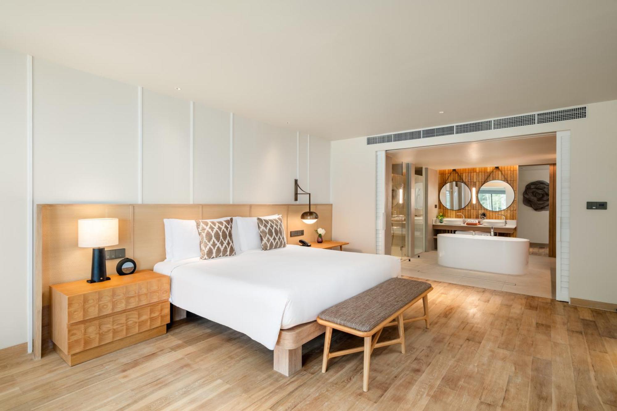 منتجع أوتريجر لاجونا بيتش فوكيت شاطئ بانغ تاو المظهر الخارجي الصورة A bedroom at the hotel