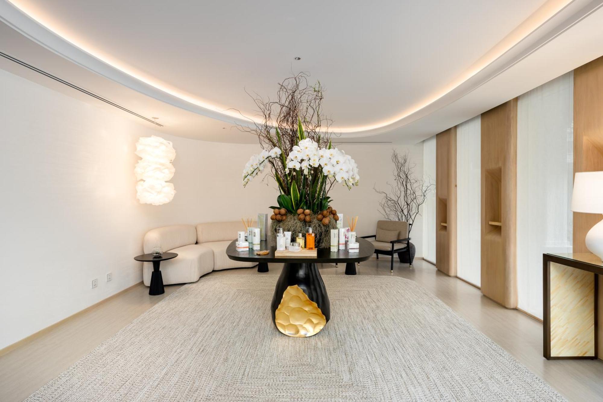 منتجع أوتريجر لاجونا بيتش فوكيت شاطئ بانغ تاو المظهر الخارجي الصورة The lobby of the Four Seasons Hotel