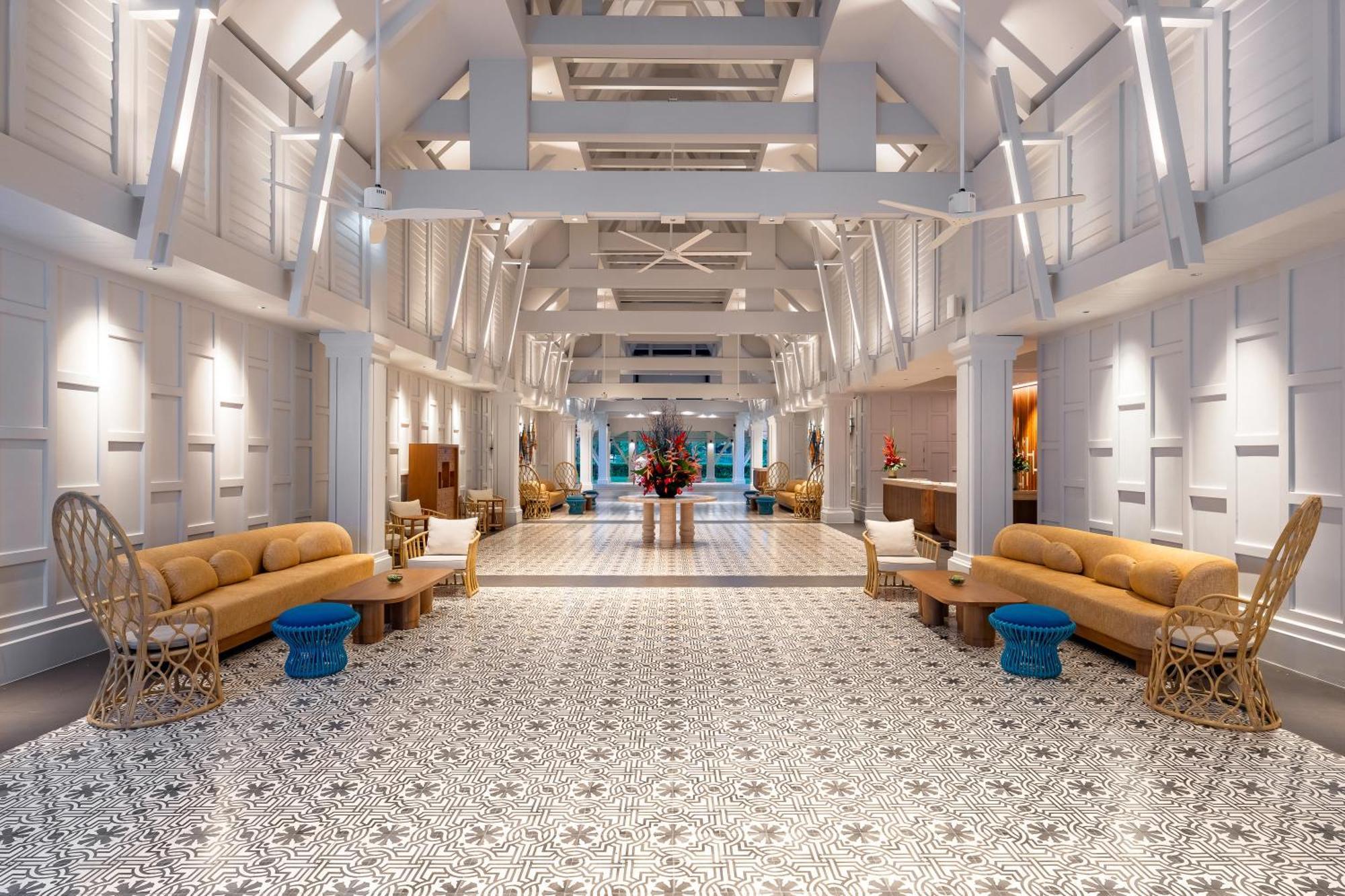 منتجع أوتريجر لاجونا بيتش فوكيت شاطئ بانغ تاو المظهر الخارجي الصورة The lobby of the hotel